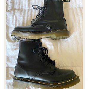 Dr. Martens Core 1460 8-Eye Boots